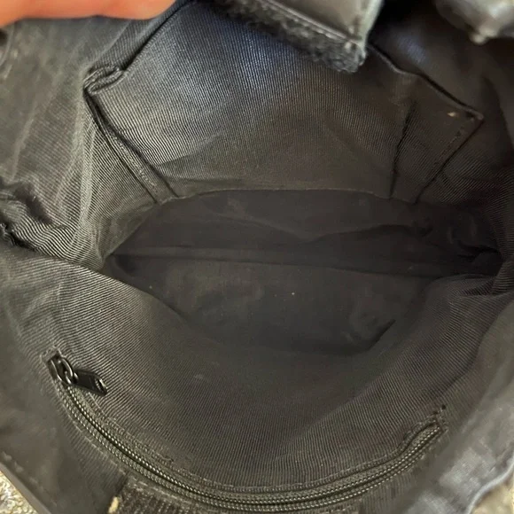 Red and Black Shoulder Bag with Structured Design - Picture 3 of 5